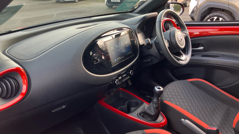 Toyota Aygo X 1.0 VVT-i Edge 5dr Petrol Hatchback